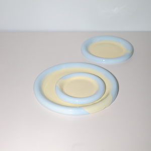 MEDIUM ROUND RING PLATE - SKY & YELLOW